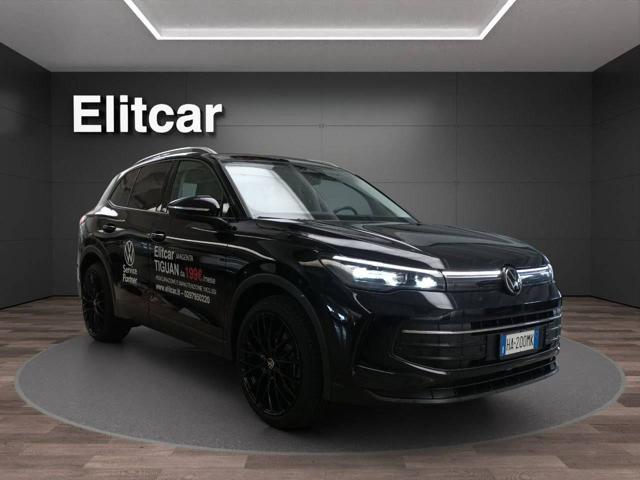 Volkswagen Tiguan 2.0 TDI 150 CV SCR DSG Life usato a MAGENTA