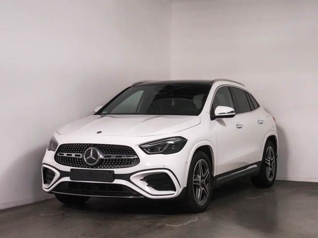 Mercedes-Benz GLA 180 Automatic AMG Line Premium, del 2025, 5.103 km, in vendita a Magenta (MI)