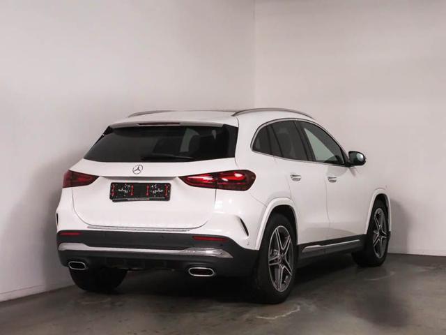 Mercedes-Benz GLA 180 Automatic AMG Line Premium - foto 2 di 10