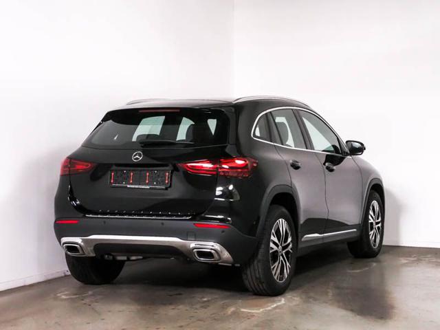 Mercedes-Benz GLA 180 Automatic Progressive Advanced - foto 2 di 4