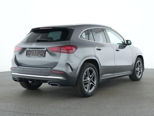 Mercedes-Benz GLA 180 Automatic AMG Line Premium - foto 3 di 9