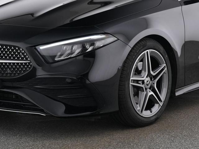 Mercedes-Benz A 180 Automatic AMG Line Premium - foto 3 di 4