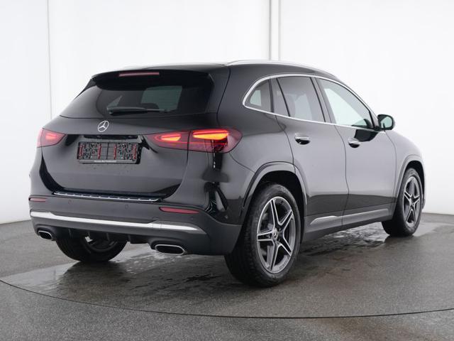 Mercedes-Benz GLA 180 Automatic AMG Line Premium - foto 3 di 4