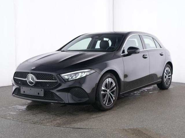 Mercedes-Benz A 180 Automatic Progressive Advanced, del 2025, 27.831 km, in vendita a Magenta (MI)