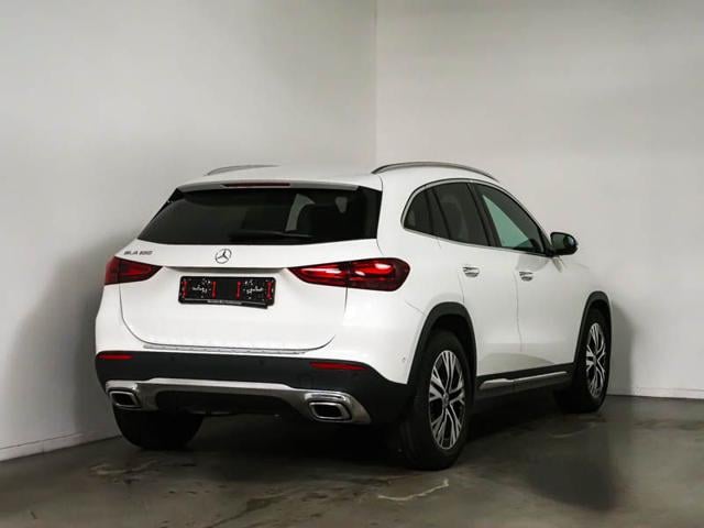 Mercedes-Benz GLA 180 Automatic Progressive Advanced Plus - foto 4 di 4