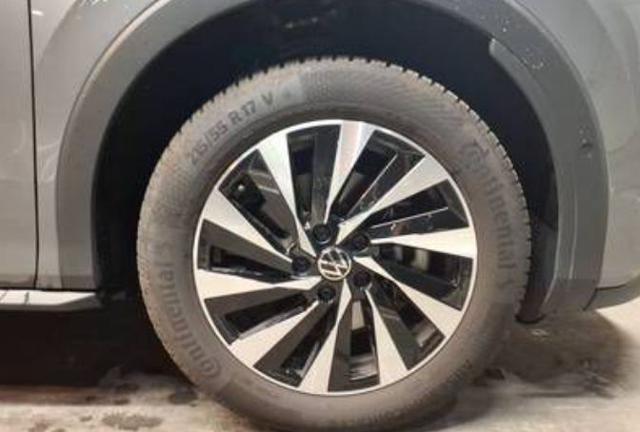 Volkswagen T-Roc 1.5 eTSI ACT DSG Life - foto 3 di 4