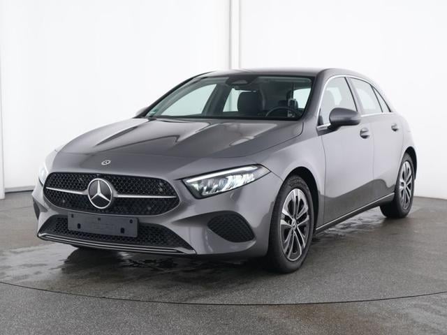 Mercedes-Benz A 180 Automatic Advanced, del 2025, 19.854 km, in vendita a Magenta (MI)