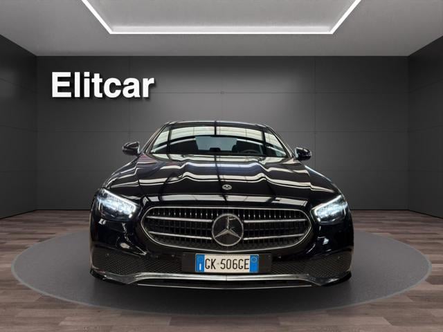 Mercedes-Benz E 200 d Auto Sport - foto 2 di 4