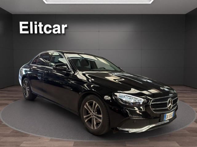 Mercedes-Benz E 200 d Auto Sport - foto 3 di 4