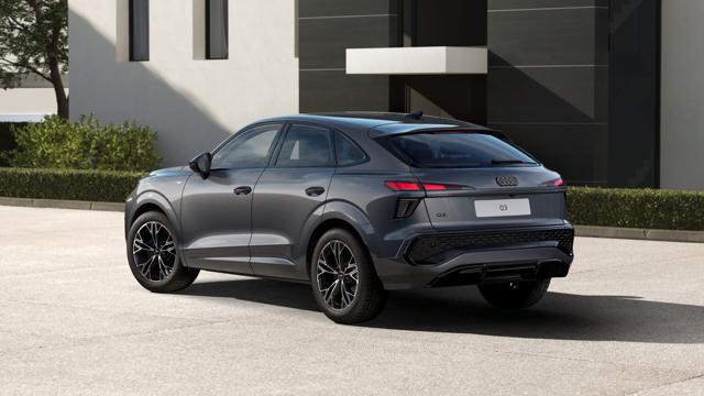 Audi Q3 Sportback 1.5 tfsi mhev S line 150cv - foto 2 di 4