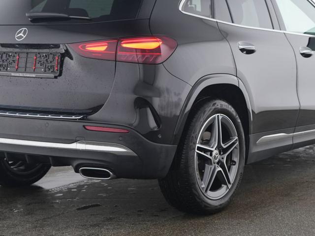 Mercedes-Benz GLA 180 Automatic AMG Line Premium - foto 3 di 4
