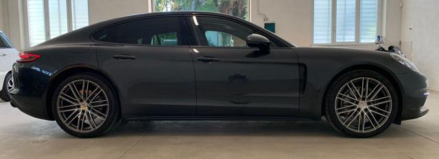 Porsche Panamera 3 - foto 4 di 4