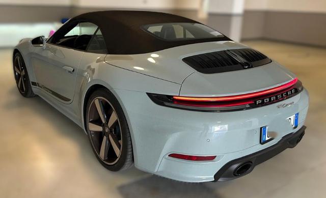 Porsche 911 Carrera Cabriolet - foto 2 di 15