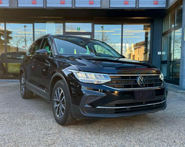 Volkswagen Tiguan 1.5Tsi 130cv LIFE *SENSORI - CLIMA 3 ZONE - NAV* usato a TORINO
