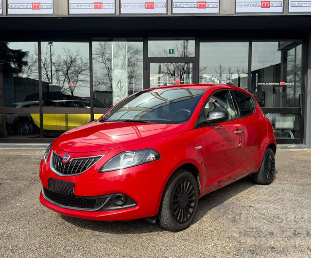Lancia Ypsilon 1.0 FireFly SILVER MHEV *IVA ESPOSTA COMPRESA* - foto 3 di 4
