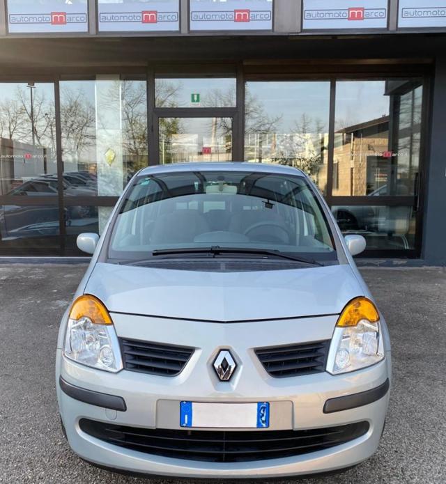 Renault Modus 1.2 16v Saint Tropez *VERSIONE SPECIALE* - foto 2 di 11