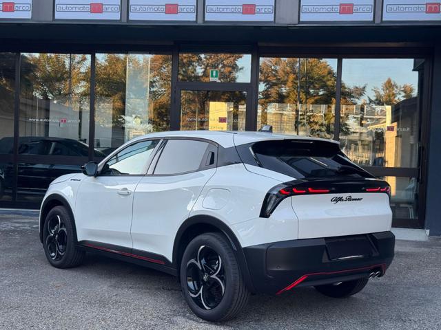 Alfa Romeo Junior 1.2 145 CV Hybrid eDCT6 Speciale SOLO "3000 KM" - foto 4 di 18