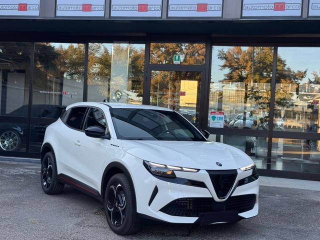 Alfa Romeo Junior 1.2 145 CV Hybrid eDCT6 Speciale SOLO "3000 KM", del 2026, 3.180 km, in vendita a Torino (TO)