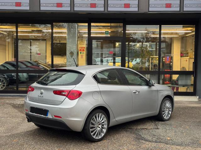 Alfa Romeo Giulietta 1.6 JTDm-2 105 CV Distinctive - foto 4 di 4