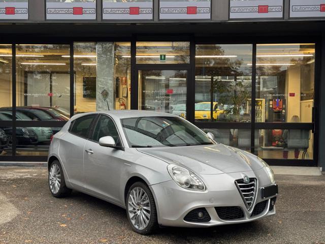 Alfa Romeo Giulietta 1.6 JTDm-2 105 CV Distinctive, del 2013, 190.000 km, in vendita a Torino (TO)
