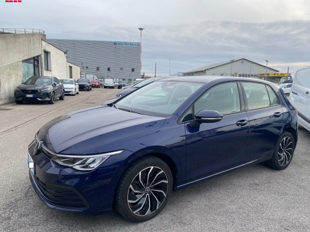 Volkswagen Golf 1.0 eTSI EVO DSG Life usato a TREVISO