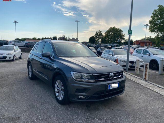Volkswagen Tiguan 2.0 TDI SCR DSG Sport BlueMotion Technology usato a TREVISO
