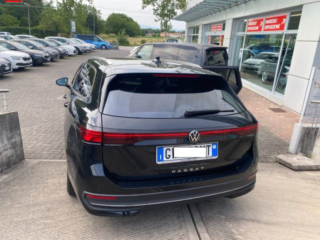Volkswagen Passat Variant 2.0 TDI SCR EVO DSG Business usato a TREVISO