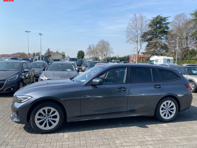 BMW 318 d Touring Business Advantage aut. - foto 2 di 4
