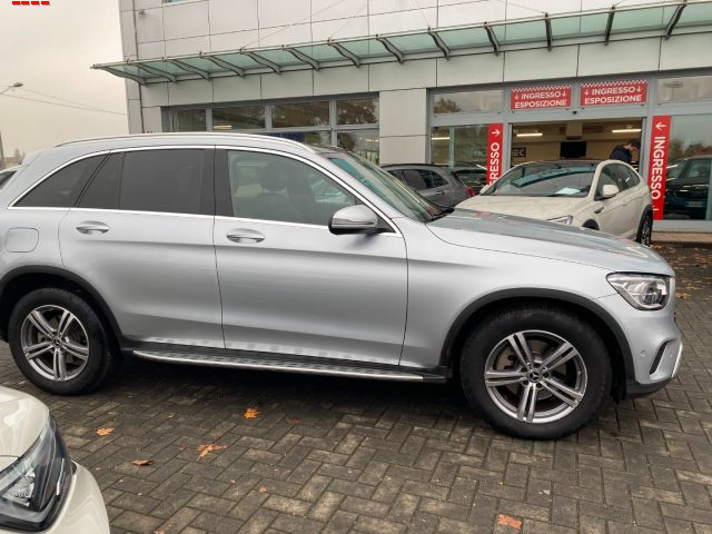 Mercedes-Benz GLC 220 d 4Matic Sport - foto 4 di 4