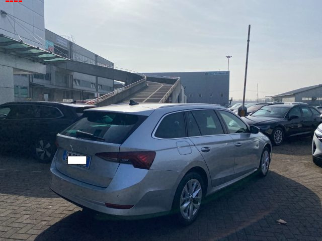 Skoda Octavia 2.0 TDI EVO SCR DSG Wagon Style - foto 4 di 4