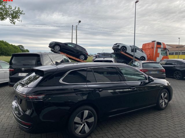 Volkswagen Passat 2.0 TDI 150 CV SCR DSG ELEGANZE - foto 4 di 4