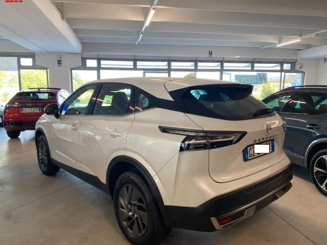 Nissan Qashqai MHEV 140 CV Acenta - foto 2 di 4