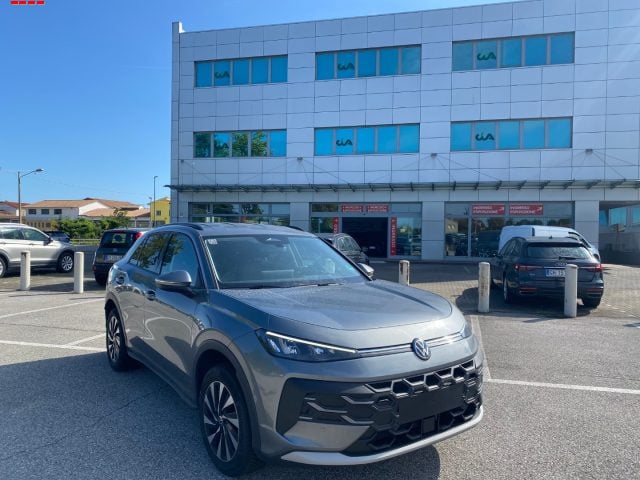 Volkswagen T-Roc News1.5 eTSI ACT DSG Life - foto 4 di 4