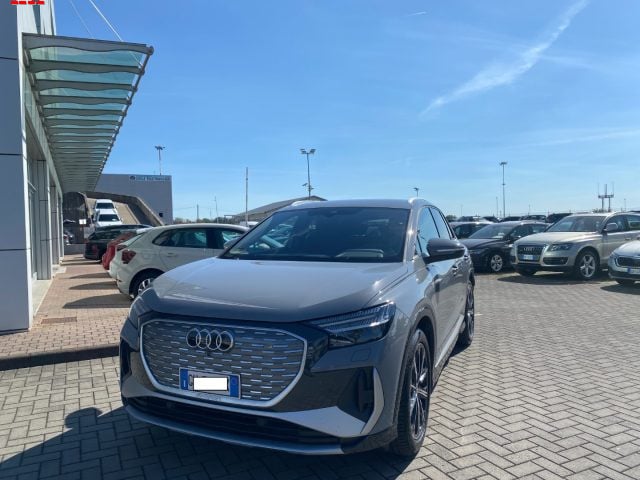 Audi Q4 e-tron Q4 45 e-tron Business s line - foto 2 di 4