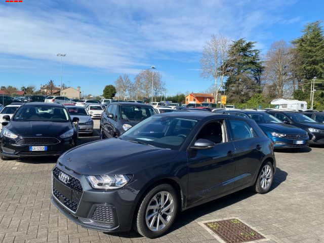 Audi A1 SPB 30 TFSI Admired - foto 2 di 10