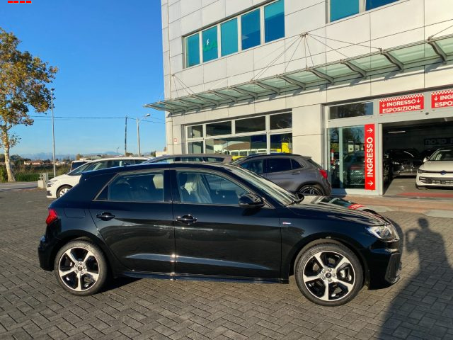 Audi A1 SPB 30 TFSI Identity Black EDITION - foto 2 di 13