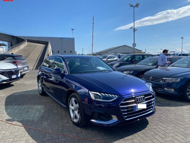 Audi A4 Avant 35 TDI/163 CV S tronic Business, del 2023, 107.000 km, in vendita a Treviso (TV)