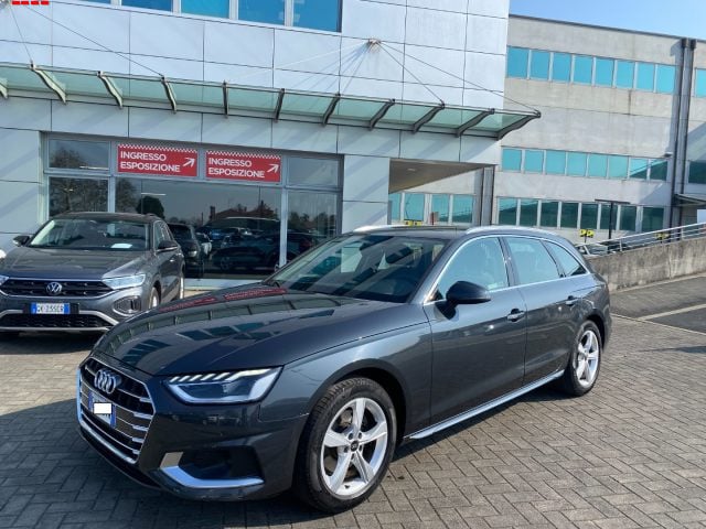 Audi A4 Avant 35 TDI/163 CV S tronic Business Advanced, del 2023, 112.000 km, in vendita a Treviso (TV)