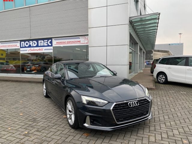 Audi A5 SPB 40 TFSI S tronic Business Advanced, del 2023, 44.000 km, in vendita a Treviso (TV)