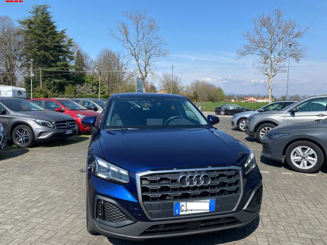 Audi Q2 35 TDI quattro S tronic Business - foto 2 di 16