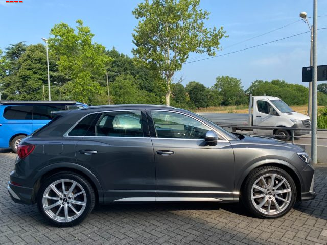Audi RS Q3 quattro S tronic - foto 2 di 10