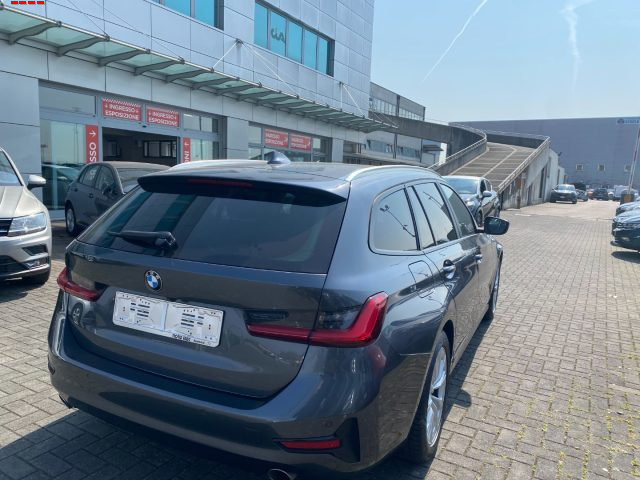 BMW 318 d Touring Business Advantage aut. - foto 4 di 4