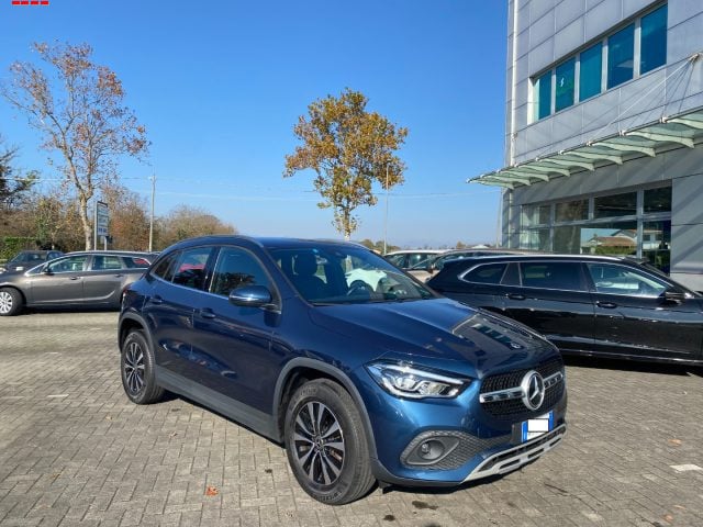 Mercedes-Benz GLA 200 d Automatic 4Matic Sport Plus, del 2021, 49.000 km, in vendita a Treviso (TV)