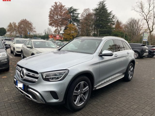 Mercedes-Benz GLC 220 d 4Matic Sport, del 2022, 59.000 km, in vendita a Treviso (TV)