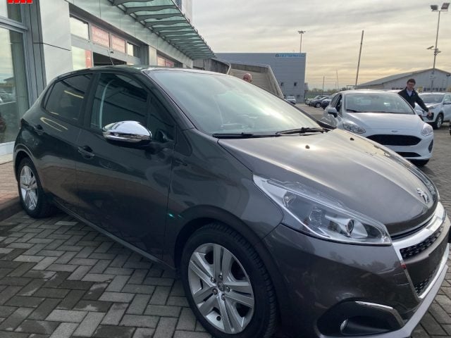Peugeot 208 PureTech 82 Stop&Start 5 porte Signature - foto 4 di 13