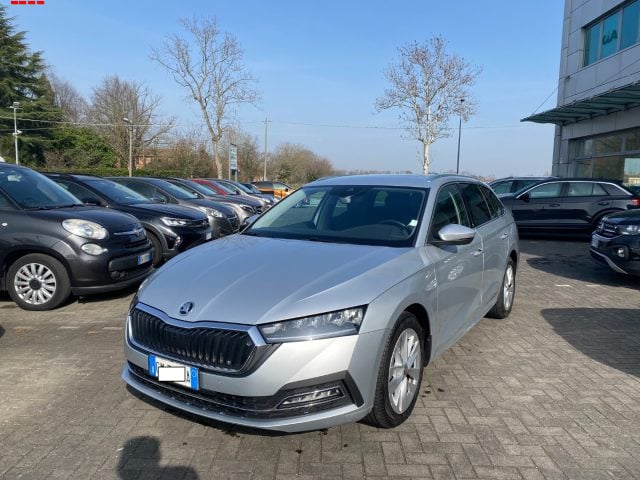 Skoda Octavia 2.0 TDI EVO SCR DSG Wagon Style, del 2023, 153.000 km, in vendita a Treviso (TV)