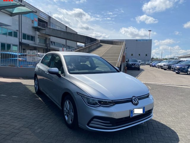 Volkswagen Golf 1.5 TGI Life dsg - foto 3 di 11