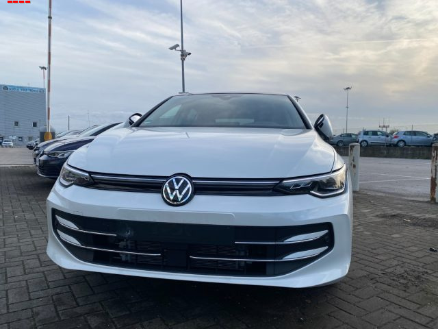 Volkswagen Golf 1.5 eTSI 150 CV DSG Style - foto 3 di 16