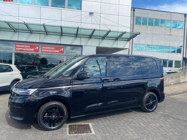 Volkswagen Multivan 1.4 TSI eHybrid Space t7 PHEV, del 2022, 168.000 km, in vendita a Treviso (TV)