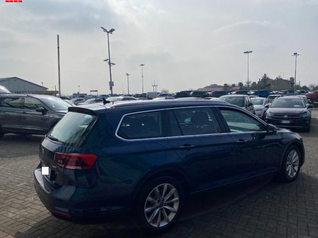Volkswagen Passat Variant 2.0 TDI SCR 122 CV EVO DSG Business - foto 4 di 12